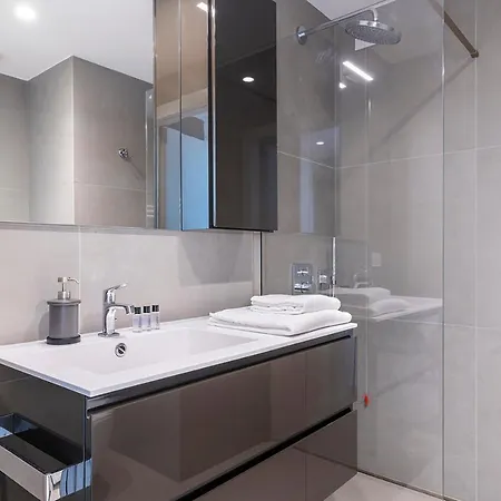 Apartment Easyhomes-central Tower Mailand