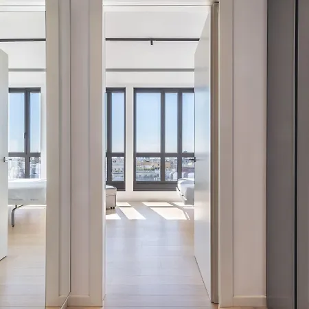 Easyhomes-central Tower Mailand