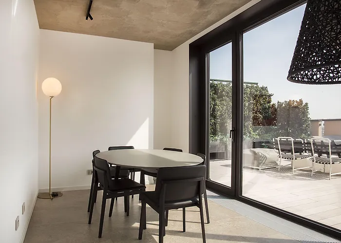 Easyhomes-central Tower Milán
